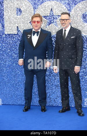 Londres - 20 MAI 2019 : Sir Elton John et David Furnish assiste à la première du film Rocketman Banque D'Images