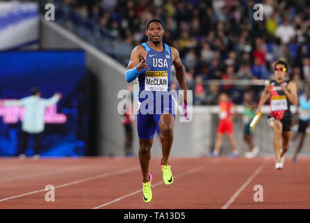 YOKOHAMA, Japon - 12 MAI : Remontay McClain des USA anchors son équipe accueil dans le mens 4x200m en finale de la deuxième journée des Championnats du monde IAAF 2019 au relais Nissan Stadium le dimanche 12 mai 2019 à Yokohama, au Japon. (Photo de Roger Sedres pour l'IAAF) Banque D'Images