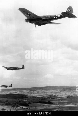 Une unité de la Kampfgeschwader 26, connu sous le nom de "Loewengeschwader', en route pour son déploiement en France. Ici, il 111 avions. Photo : correspondant de guerre Grosse. Banque D'Images