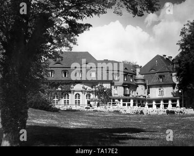 Vue sur le jardin avant de Château Marquardt à Schlaenitzsee, près de Berlin, de la Prusse. Banque D'Images