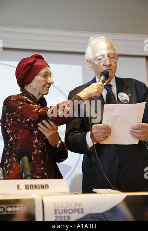 Napoli, Italia. 21 mai, 2019. 21/05/2019 NAPOLI, Emma Bonino lista PiÂ Europa je vous présente des candidats par le prossime europee 2019 presso l'hôtel Terminus Crédit : Fabio Sasso/ZUMA/Alamy Fil Live News Banque D'Images