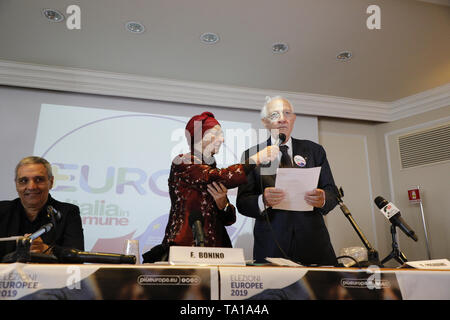 Napoli, Italia. 21 mai, 2019. 21/05/2019 NAPOLI, Emma Bonino lista PiÂ Europa je vous présente des candidats par le prossime europee 2019 presso l'hôtel Terminus Crédit : Fabio Sasso/ZUMA/Alamy Fil Live News Banque D'Images