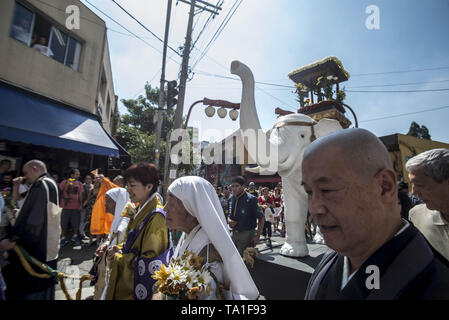 21 mai 2019 - SÃ£o Paulo, SÃ£o Paulo, Brésil - SÃƒO PAULO, BRÉSIL - le 21 mai : VESAK:bouddhistes célèbrent la naissance de Bouddha dans le quartier de Liberdade SÃ£o Paulo. Buddha Purnima, aussi connu comme le Bouddha Jayanti est la fête d'anniversaire de Bouddha. C'est la plus sacrée de festival bouddhiste et commémore la naissance et l'illumination des Bouddhas Seigneur. Credit : Cris Faga/ZUMA/Alamy Fil Live News Banque D'Images