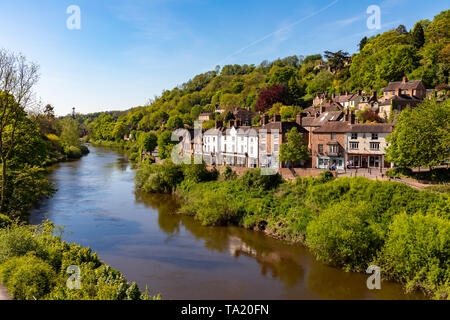 Angleterre Shropshire Ironbridge 14 mai 2019 de bâtiments anciens dans la gorge d'Ironbridge, à côté de la rivière Severn Banque D'Images