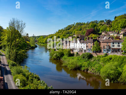 Angleterre Shropshire Ironbridge 14 mai 2019 de bâtiments anciens dans la gorge d'Ironbridge, à côté de la rivière Severn Banque D'Images