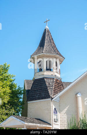 Le haut de l'Église pentecôtiste à Kennewick, Washington. Banque D'Images