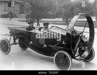 Une voiture à hélice de la marque française®HELICA à partir de l'année 1920. Une refroidi par air, moteur 2 cylindres exploité une hélice quatre pales à l'avant de la voiture. Concepteur de la voiture de l'hélice a été le français Marcel Leyat. Banque D'Images