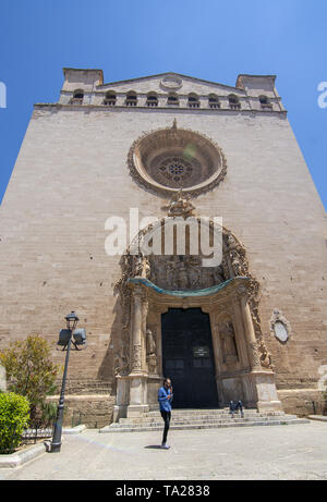 PALMA, Majorque, Espagne - 20 MAI 2019 : Basilica Sant Francesc entrée le 20 mai 2019 à Palma, Majorque, Espagne. Banque D'Images