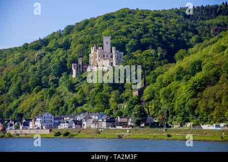 Château de Stolzenfels, palais néo-gothique dans la ville Coblence, site du patrimoine mondial de l'UNESCO, Vallée du Haut-Rhin moyen, Rhénanie-Palatinat, Allemagne Banque D'Images