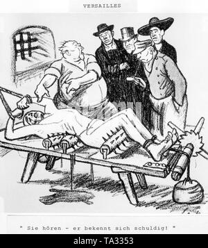 Sur la caricature est le saignement déjà Michel allemand, qui est torturée par le Premier ministre français, Georges Clemenceau sur une civière .Clemenceau se tourne vers les gens autour de lui par les mots : "Vous entendre - il est plaidé coupable !' Banque D'Images