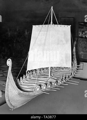 Le navire Oseberg a été découvert en 1904 à l'horizon. Le navire Oseberg est considérée comme la plus importante de l'ère viking. Le modèle faisait partie d'une exposition à la Technische Hochschule Berlin Charlottenburg. Banque D'Images