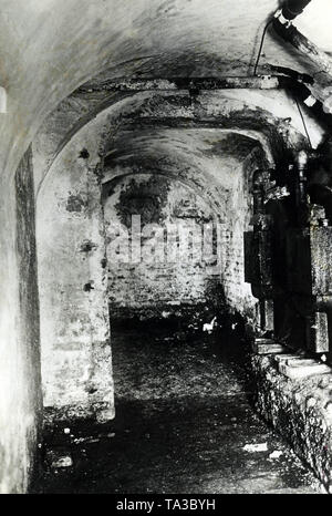 Dans cette cave au Luitpold Gymnasium de Munich, dix soldats gouvernementaux ont été emprisonnés. Leur assassinat par les partisans de la République soviétique le 30 avril est devenu connu comme un meurtre d'otages. Banque D'Images