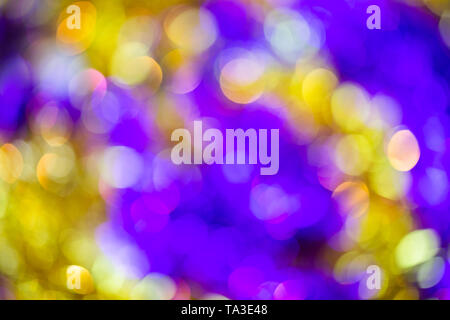 lentille optique naturelle violet-jaune flou fond abstrait Banque D'Images