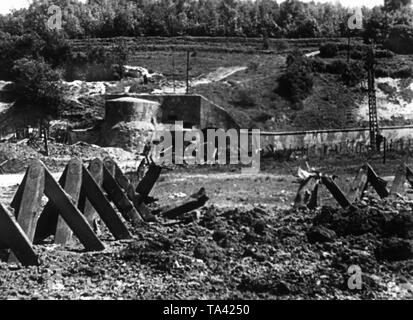 Vue d'une fortification française. Scène du film de propagande 'Sieg im Westen' ('la victoire dans l'Ouest"), intitulé 'Die grosse Entscheidungsschlacht im Westen' ('la grande bataille décisive dans l'Ouest"). Banque D'Images