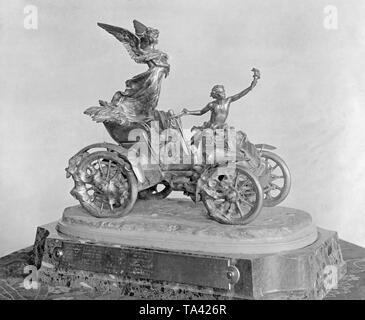 Trophée de la Gordon Bennett Prix, un événement de sport automobile qui a eu lieu chaque année de 1900 à 1905. C'est la première comparaison des performances dans le sport automobile international. Banque D'Images