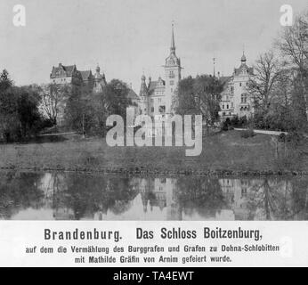 Vue sur le parc du château de Boitzenburg, siège de la famille d'Arnim dans l'Uckermark, la Prusse. Banque D'Images