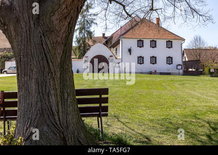 Dobšice vesnice tvrz, u, Holašovic Jizni Cechy, Ceska Republika / Manor, village près de Dobsice Holasovice, sud de la Bohême, République Tchèque Banque D'Images