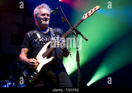 Berlin, Deutschland. 21 mai, 2019. 21.05.2019, la chanteuse de rock britannique et le bassiste des groupes glam rock The Sweet Pete Lincoln vivre sur la scène du ENCORE LA ROCHE - Tour 2019 dans la Columbiahalle à Berlin. Utilisation dans le monde entier | Credit : dpa/Alamy Live News Banque D'Images