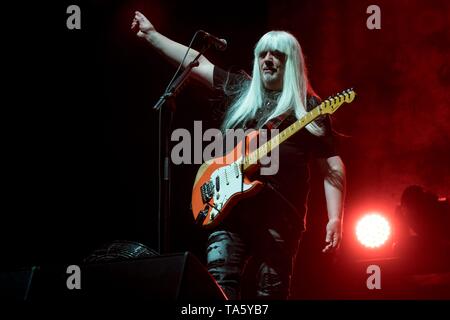 Berlin, Deutschland. 21 mai, 2019. 21.05.2019, le guitariste rock britannique et co-fondateur de la glam rock The Sweet Andy Scott en direct sur la scène du ENCORE LE ROCK TOUR 2019 dans la Columbiahalle à Berlin. Utilisation dans le monde entier | Credit : dpa/Alamy Live News Banque D'Images