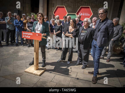 Barcelone, Catalogne, Espagne. 22 mai, 2019. L'actuel maire de Barcelone, Ada Colau est vue générale lors de la présentation du manifeste Quatre anys plus d'informations à partir de Barcelone.150 personnalités de différents domaines, de la culture, de l'université, la magistrature, les mouvements sociaux, ont signé le manifeste soutenant la candidature de l'actuel maire de Barcelone Ada Colau intitulé Quatre Anys plus d par crédit de Barcelone : Paco Freire SOPA/Images/ZUMA/Alamy Fil Live News Banque D'Images