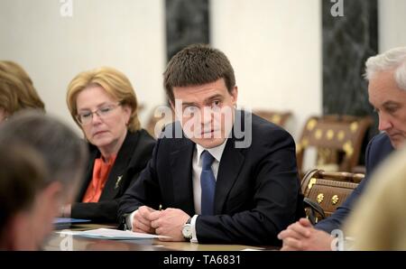 Moscou, Russie. 22 mai, 2019. Ministre russe des sciences et de l'enseignement supérieur au cours de l'Kotyukov Mikhail gouvernement ordinaire réunion organisée par le président Vladimir Poutine au Kremlin, le 22 mai 2019 à Moscou, Russie. Credit : Planetpix/Alamy Live News Banque D'Images