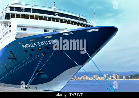 26 octobre 2018 : La Marella Explorer Croisière TUI, amarré dans le port de Palamos, Costa Brava, Espagne. Banque D'Images