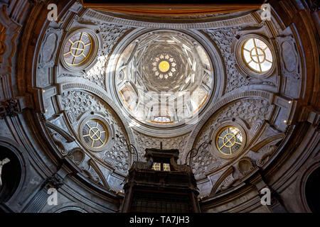 La chapelle du Saint Suaire, conçu par l'architecte Guarino Guarini à Turin, Italie. En 1997, la chapelle a été gravement endommagé par un violent incendie. Banque D'Images