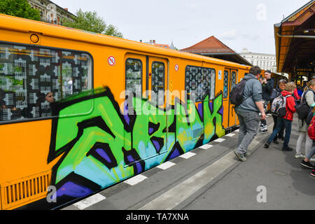 Les graffitis, métro, porte de Silésie, cross montagne, Berlin, Allemagne, U-Bahn, Schlesisches Tor, Kreuzberg, Deutschland Banque D'Images