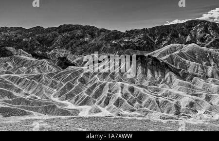 Formulaire de mudstones Zabriskie Point Death Valley Badlands National Park en Californie Banque D'Images