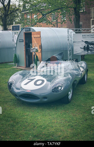 DType Jaguar voiture de course Sport à Bicester Heritage Centre 'Drive il Day'. Bicester, Oxfordshire, Angleterre. Vintage filtre appliqué Banque D'Images