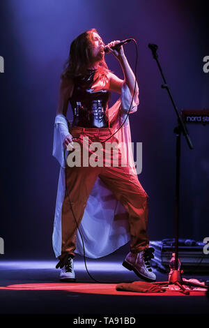 Alice Merton a présenté son premier album 'Mint' à l'Auditorium Parco della Musica à Rome. Banque D'Images