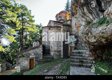 Partie de la site archéologique de Mystras byzantine dans le Péloponnèse, Grèce.Vue de la Peribleptos monastère au milieu de l'ancienne ville Mystras Banque D'Images