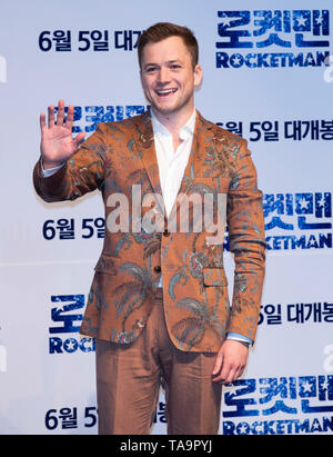 Séoul, Corée du Sud. 23 mai, 2019. Egerton Taron acteur pose pour des photos lors d'une conférence de presse pour son nouveau film 'Rocketman' à Séoul, Corée du Sud, le 23 mai 2019. Le film sortira en France le 5 juin. Credit : Lee Sang-ho/Xinhua/Alamy Live News Banque D'Images