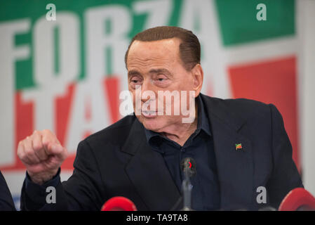 Turin, Piémont, Italie. 23 mai, 2019. Silvio Berlusconi lors de la conférence de presse pour la campagne électorale pour la présentation de la liste de Forza Italia candidats pour les élections régionales du Piémont et des élections européennes. Credit : ZUMA Press, Inc./Alamy Live News Banque D'Images