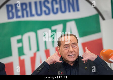 Turin, Piémont, Italie. 23 mai, 2019. Silvio Berlusconi lors de la conférence de presse pour la campagne électorale pour la présentation de la liste de Forza Italia candidats pour les élections régionales du Piémont et des élections européennes. Credit : ZUMA Press, Inc./Alamy Live News Banque D'Images