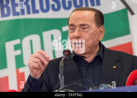 Turin, Piémont, Italie. 23 mai, 2019. Silvio Berlusconi lors de la conférence de presse pour la campagne électorale pour la présentation de la liste de Forza Italia candidats pour les élections régionales du Piémont et des élections européennes. Credit : ZUMA Press, Inc./Alamy Live News Banque D'Images