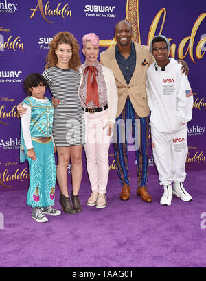 LOS ANGELES, CA - le 21 mai : Rebecca King-Crews et Terry Crews assiste à la première de Disney's 'Aladdin' au El Capitan Theatre le 21 mai 2019 à Los Angeles, Californie. Banque D'Images