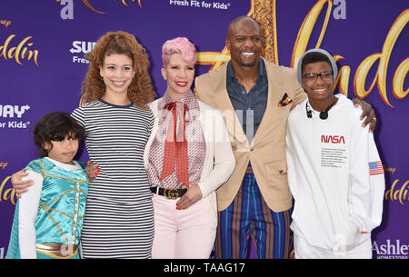 LOS ANGELES, CA - le 21 mai : Rebecca King-Crews et Terry Crews assiste à la première de Disney's 'Aladdin' au El Capitan Theatre le 21 mai 2019 à Los Angeles, Californie. Banque D'Images