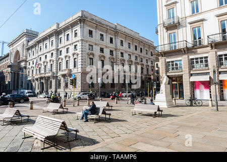 Milan, Italie - 23 mai 2019 : La Piazza della Scala situé entre la ville de Milan et le théâtre de la musique classique en Italie. Banque D'Images