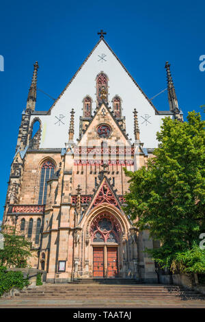 Église Saint-Thomas de Leipzig, l'Allemagne, l'heure d'été Banque D'Images