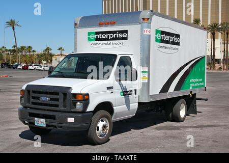 LAS VEGAS, USA - 14 avril 2014 : entreprise de voitures en stationnement de camions à Las Vegas, Nevada. Enterprise Rent-A-Car est la plus grande compagnie de location de voiture dans l'U Banque D'Images