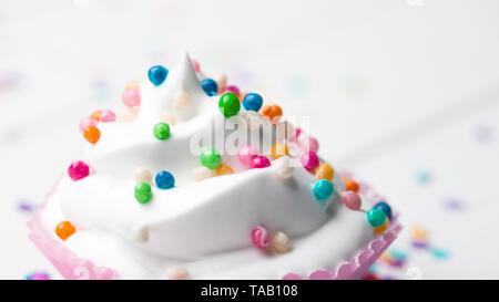 Sweet cupcake sprinkles anniversaire background Banque D'Images