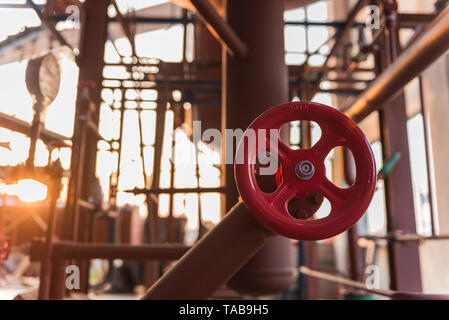 Distributeur de machine industrielle en chambre Banque D'Images