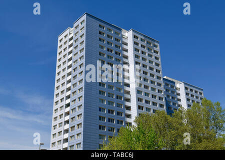 Maison d'habitation, la rue de l'autorité locale de Paris, quartier Friedrich's Grove, Berlin, Allemagne, Wohnhaus, Straße der Pariser Kommune, Friedrichshain Banque D'Images