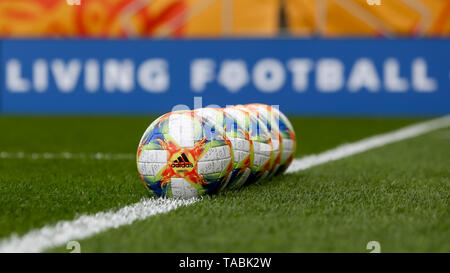 Gdynia, Pologne, 23 mai 2019, addidasballs avant le match Mexique / ITALIE - Coupe du Monde U-20 DE LA FIFA, Allemagne 2019, Gdynia, Pologne , Crédit : Tomasz Zasinski / Alamy Live News Banque D'Images