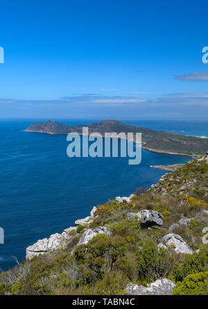 Péninsule du Cap Point vu depuis le sommet du pic Paulsberg dans la section du cap Point de Table Mountain National Park, en Afrique du Sud. Banque D'Images