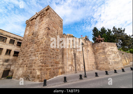 Le château de Gaziantep, hamtab hantab 'appel' est aussi un musée de la guerre. En raison de la nouvelles fouilles, l'histoire du château remonte au bronz Banque D'Images