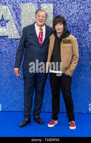 Londres, Royaume-Uni. Stephen Fry et Elliott Spencer au 'Rocketman' UK premiere at Odeon Leicester Square le 20 mai 2019 à Londres, en Angleterre. Ref : CMT386-J4914-220519 Gary Mitchell/WWW.LMKMEDIA.COM Médias Historique Banque D'Images