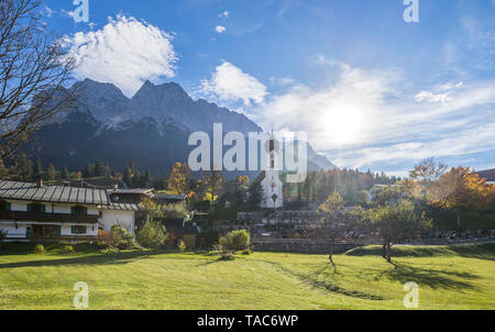 Allemagne, Garmisch-Partenkirchen, Grainau, église paroissiale Saint Jean Baptiste Banque D'Images