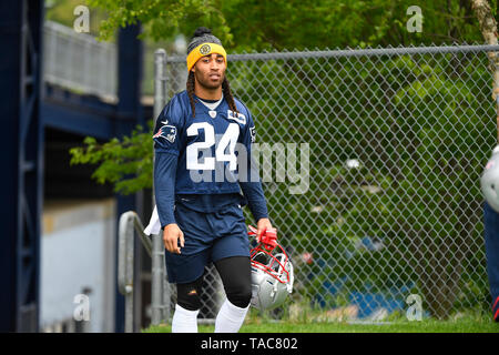 Foxborough, Massachusetts, USA. 23 mai, 2019. New England Patriots Stephon évoluait Gilmore (24) participe à l'OTA les New England Patriots s'est tenue au Stade Gillette, à Foxborough, Massachusetts. Eric Canha/CSM/Alamy Live News Banque D'Images